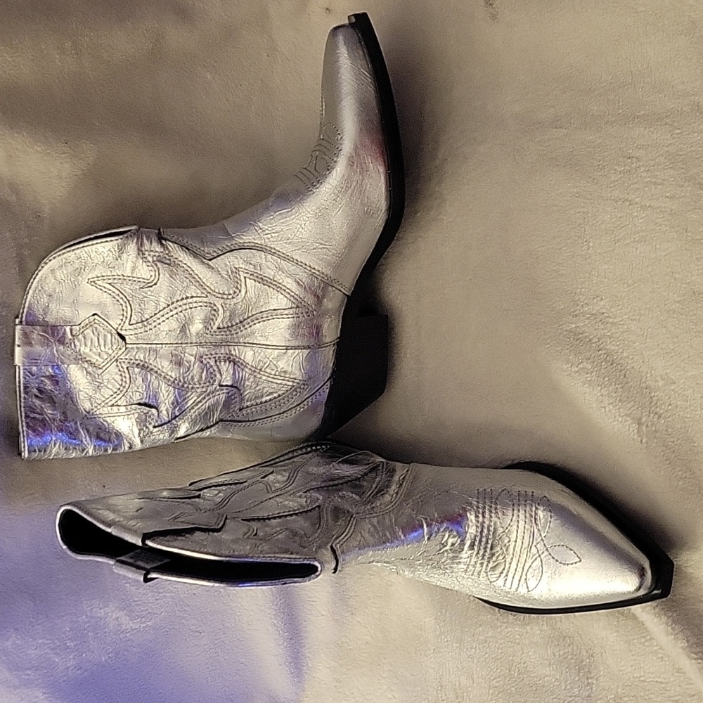 Free People Booties Size 36. Sold out.  NWT